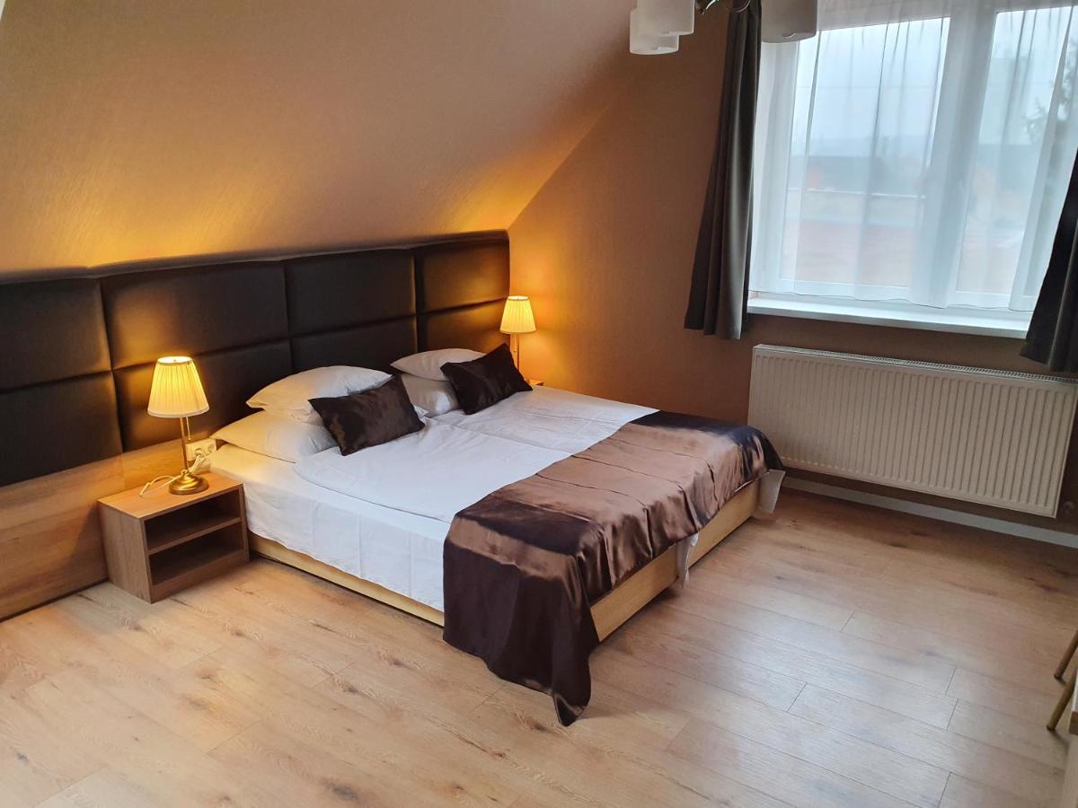 Károlyi Panzió Hotel Eger Kültér fotó