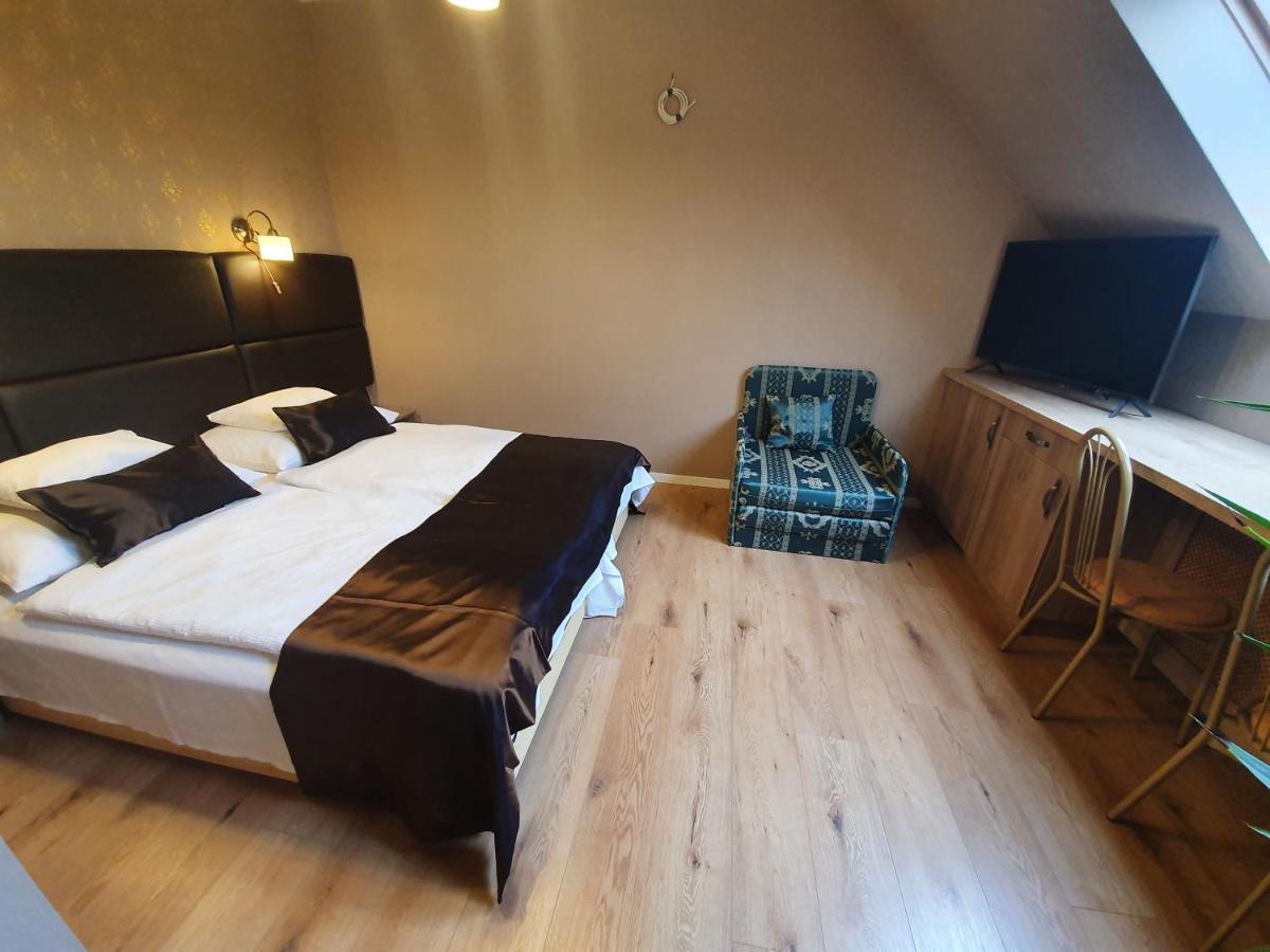 Károlyi Panzió Hotel Eger Kültér fotó