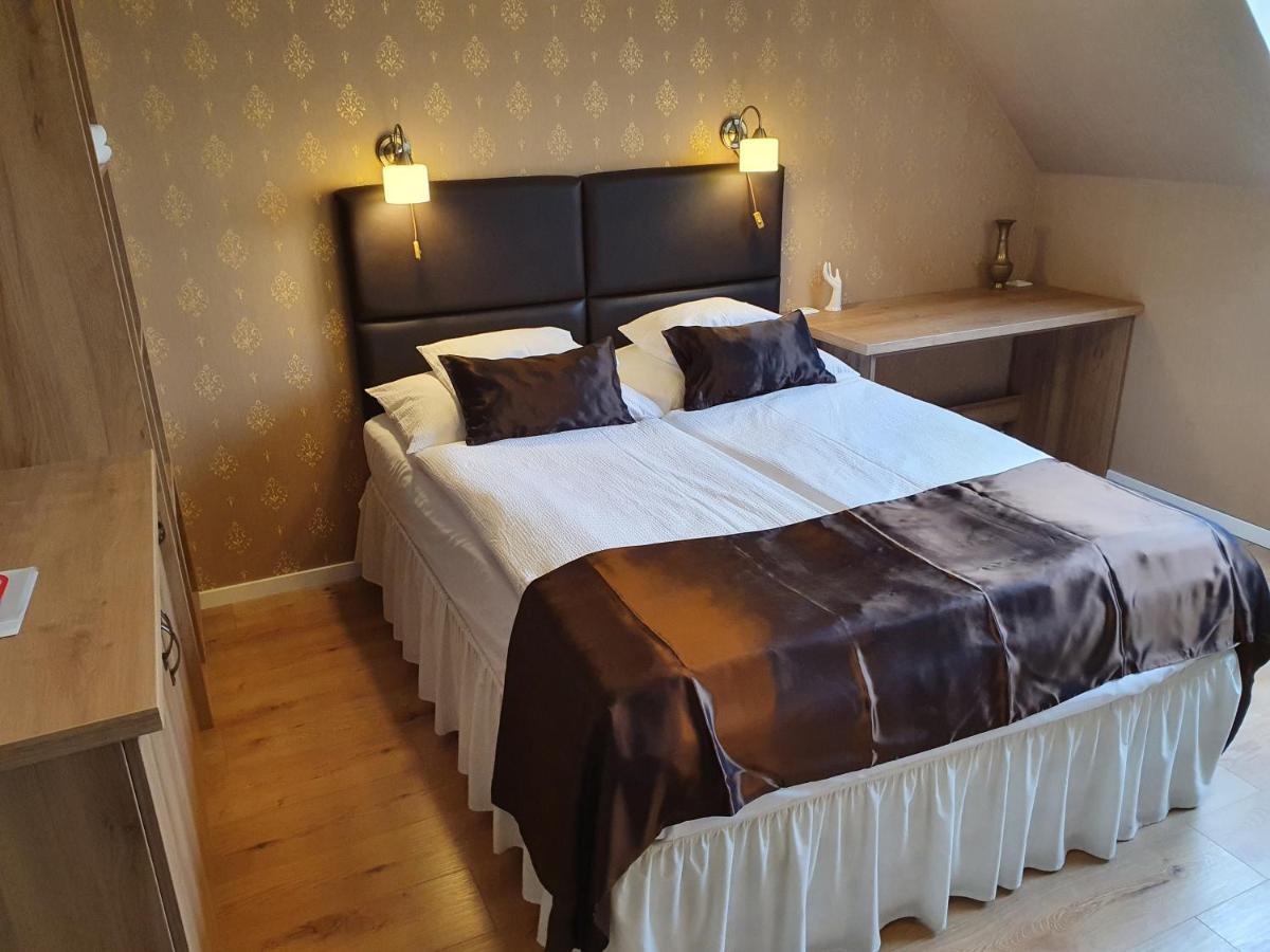 Károlyi Panzió Hotel Eger Kültér fotó