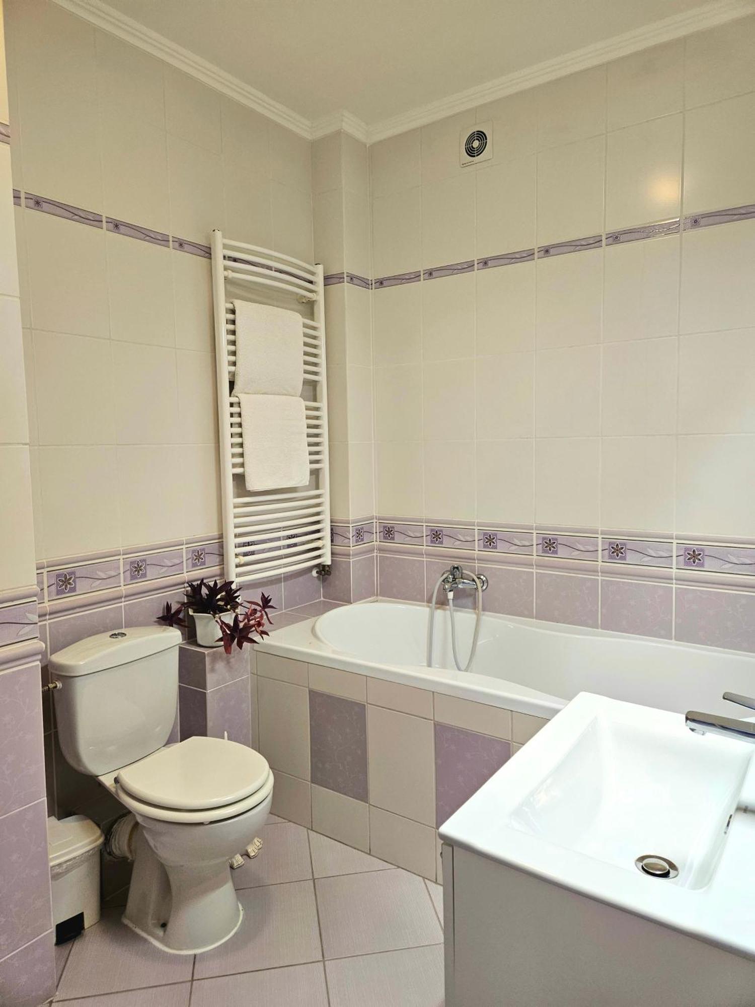 Károlyi Panzió Hotel Eger Kültér fotó