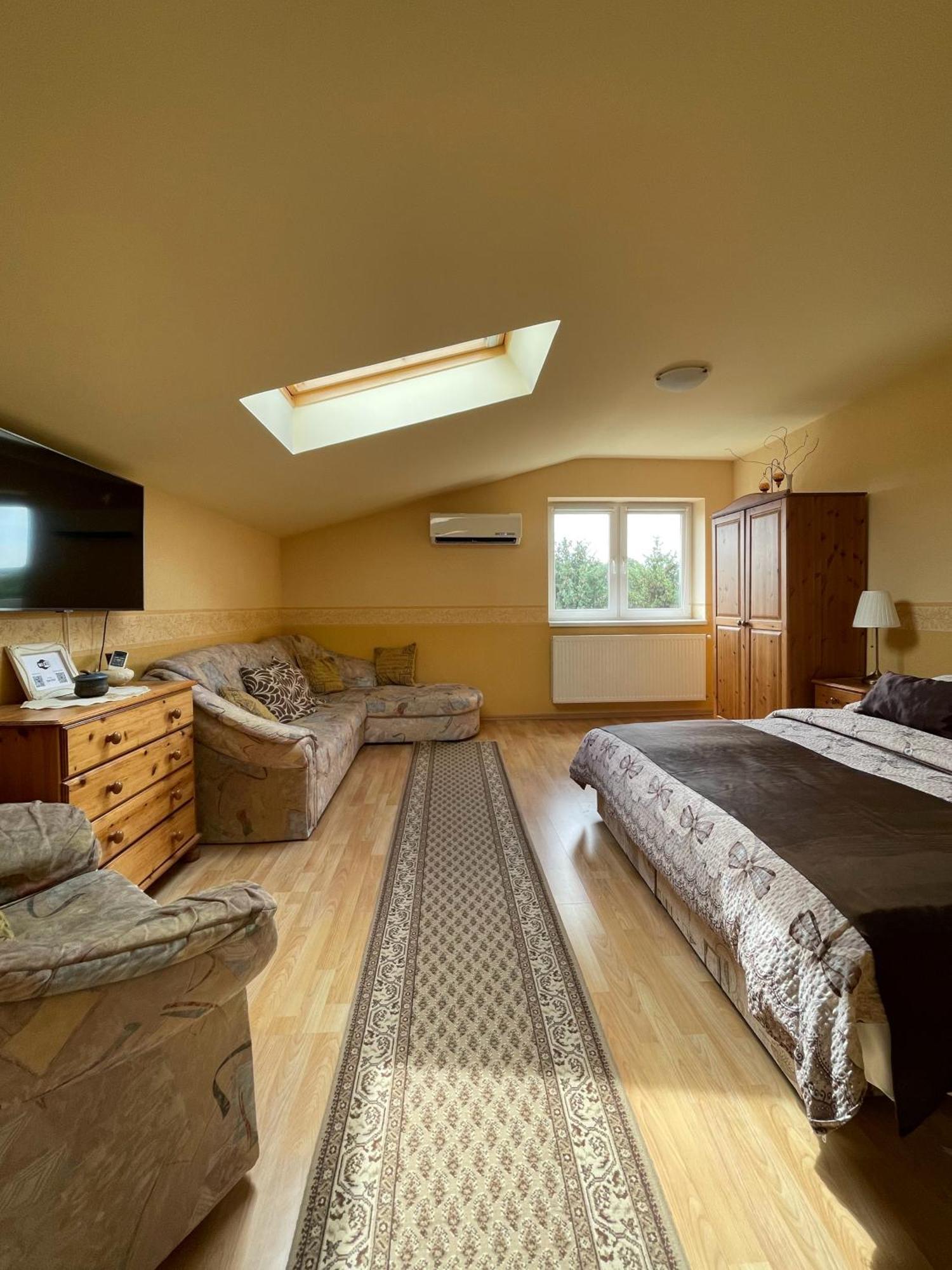 Károlyi Panzió Hotel Eger Kültér fotó
