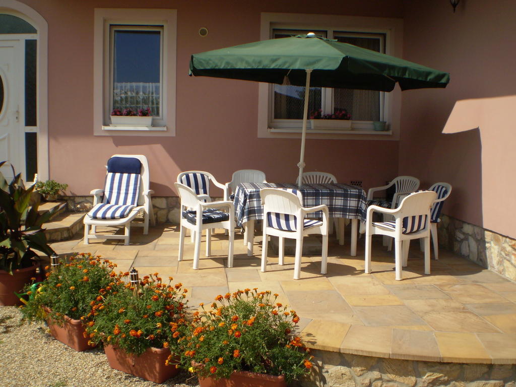 Károlyi Panzió Hotel Eger Kültér fotó